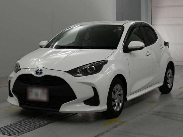 TOYOTA YARIS — фото