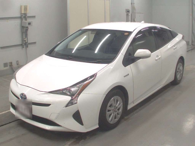 TOYOTA PRIUS — фото
