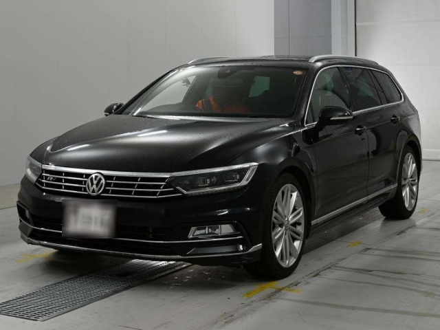 VOLKSWAGEN PASSAT — фото