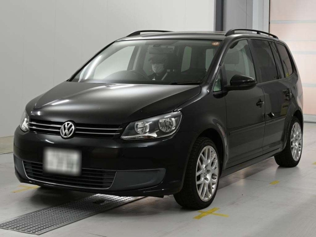 VOLKSWAGEN GOLF TOURAN