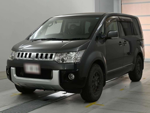 MITSUBISHI DELICA D5