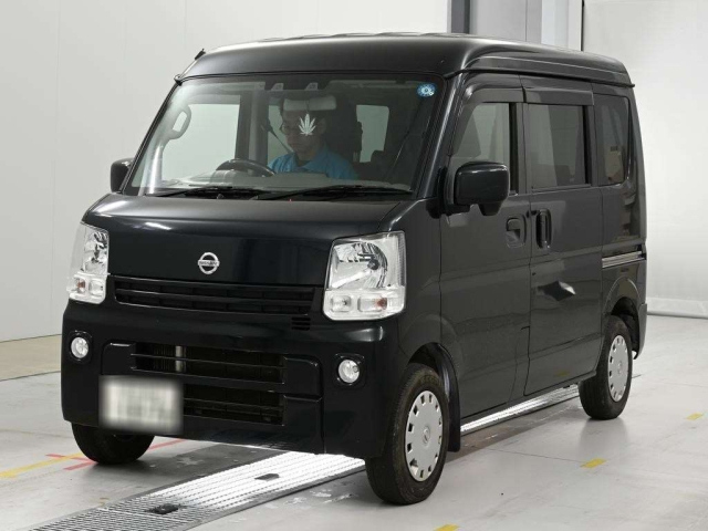 NISSAN CLIPPER VAN