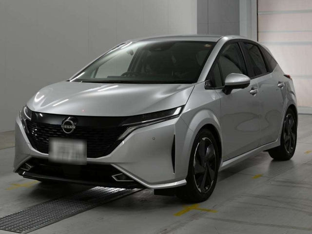 NISSAN AURA