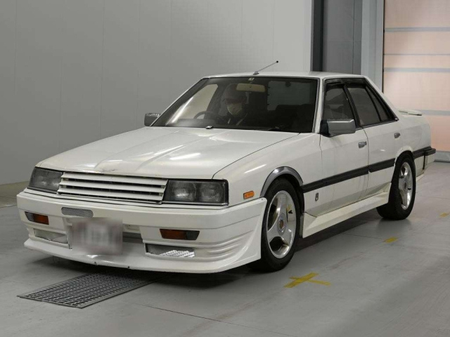 NISSAN SKYLINE