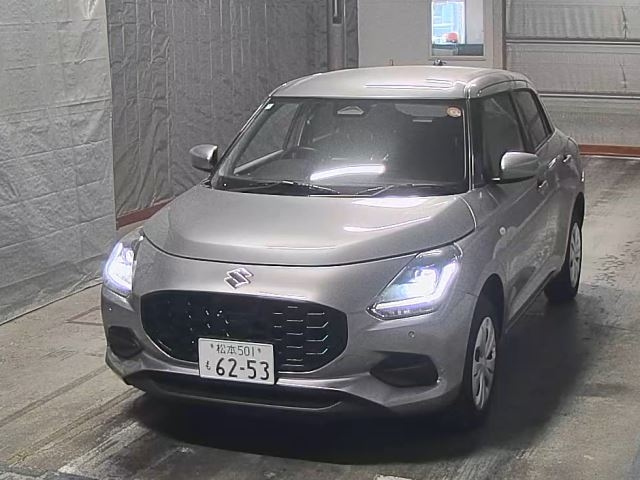 SUZUKI SWIFT — фото