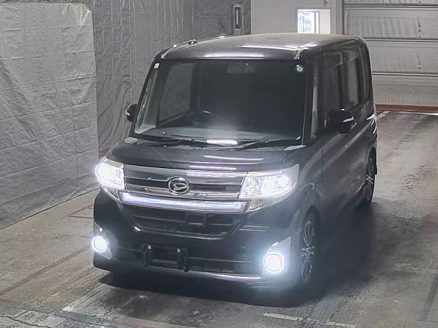 DAIHATSU TANTO — фото