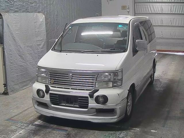 NISSAN ELGRAND — фото