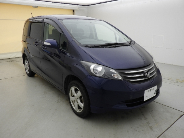 HONDA FREED — фото