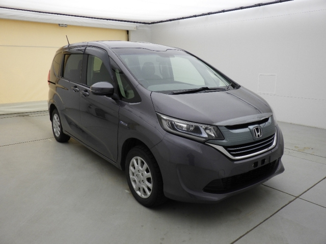 HONDA FREED — фото