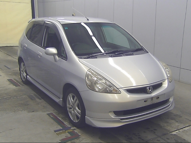 HONDA FIT — фото