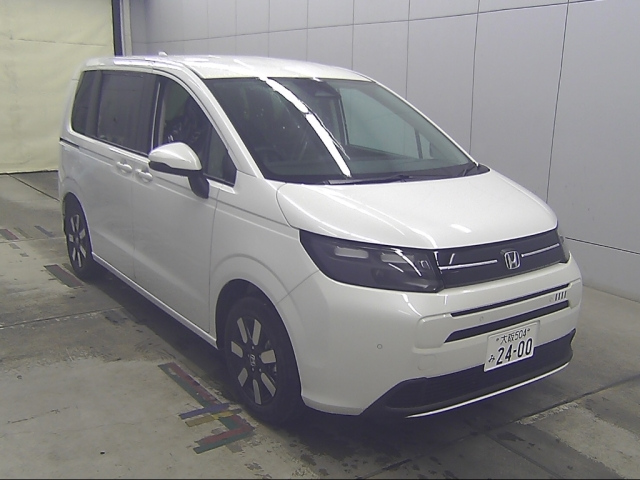 HONDA FREED — фото