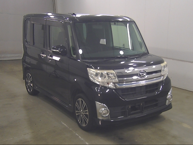 DAIHATSU TANTO — фото