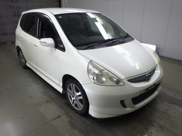HONDA FIT — фото