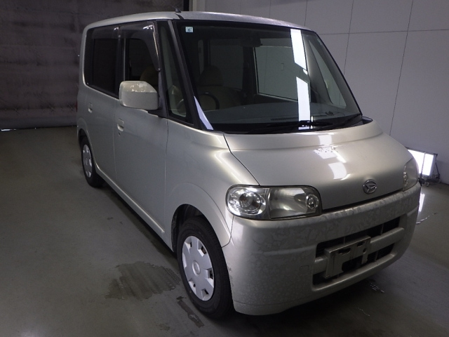 DAIHATSU TANTO — фото