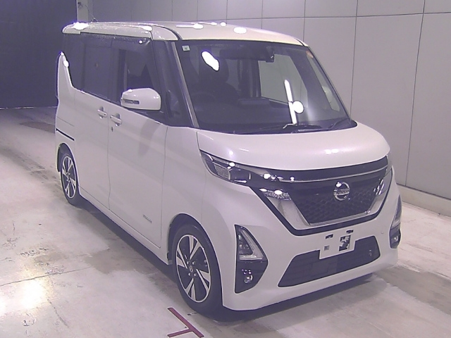NISSAN ROOX