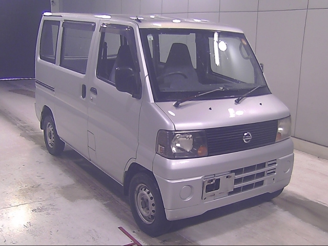 NISSAN CLIPPER VAN