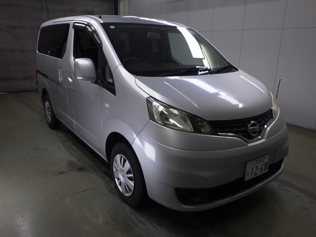 NISSAN NV200 — фото