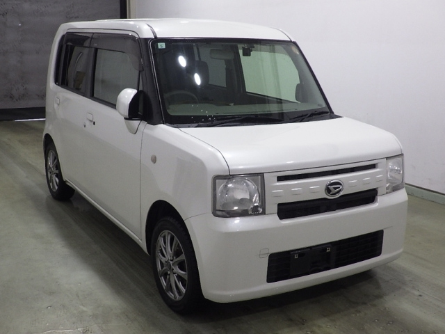 DAIHATSU MOVE — фото