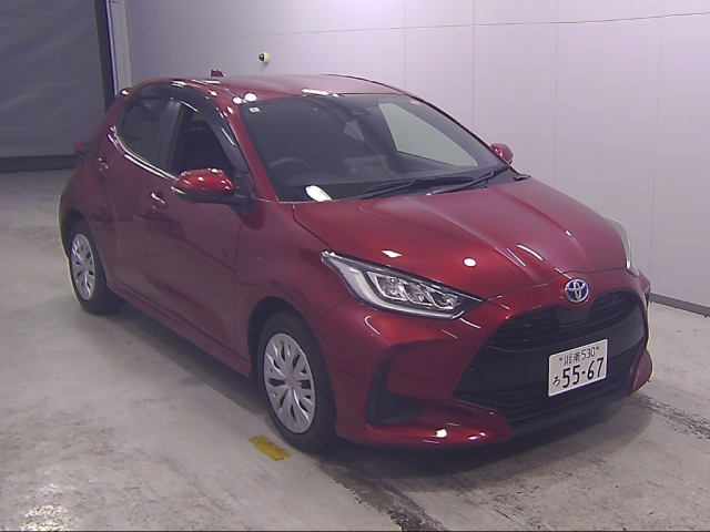 TOYOTA YARIS — фото