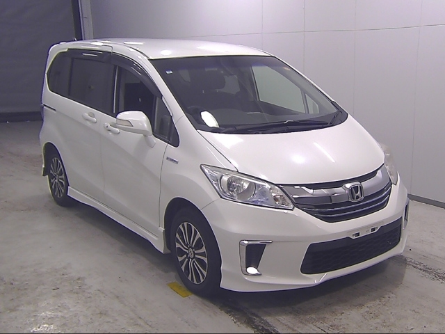 HONDA FREED — фото