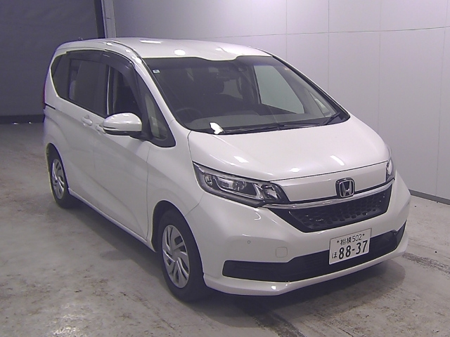HONDA FREED — фото