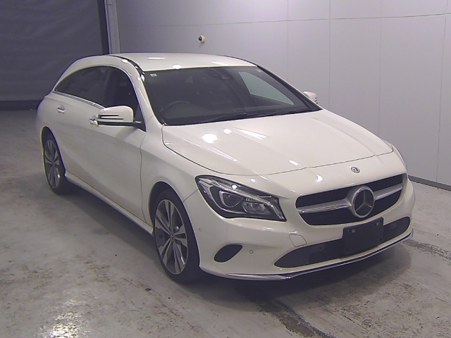 MERCEDES-BENZ CLA — фото