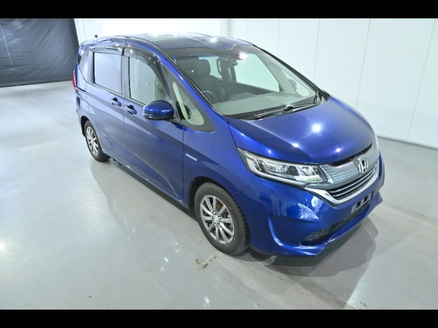 HONDA FREED — фото