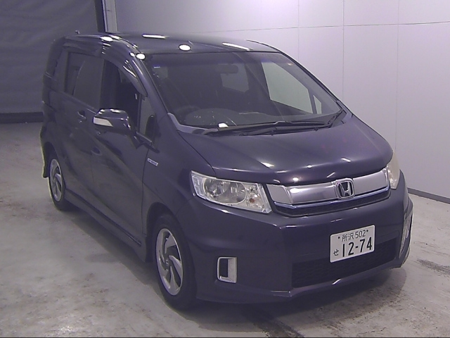 HONDA FREED — фото
