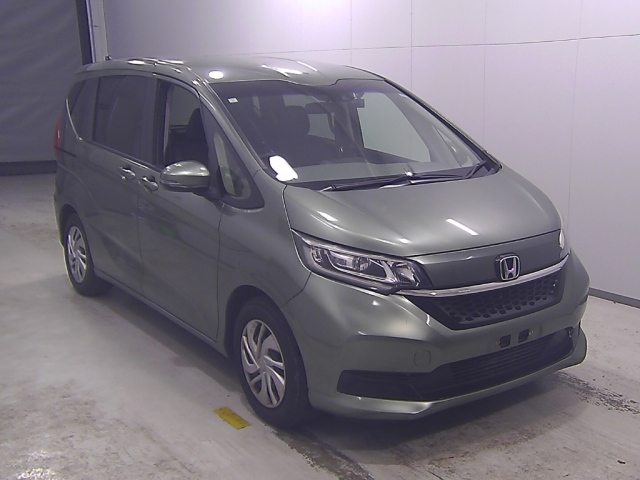 HONDA FREED — фото