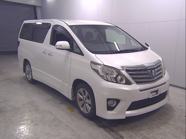 TOYOTA ALPHARD — фото