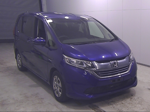 HONDA FREED — фото
