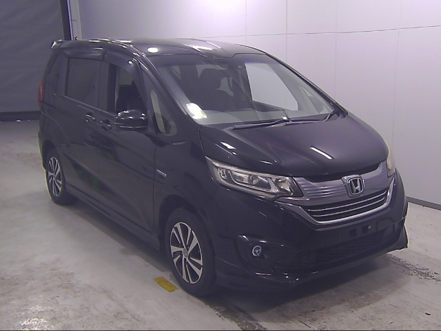 HONDA FREED — фото