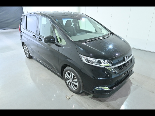 HONDA FREED — фото