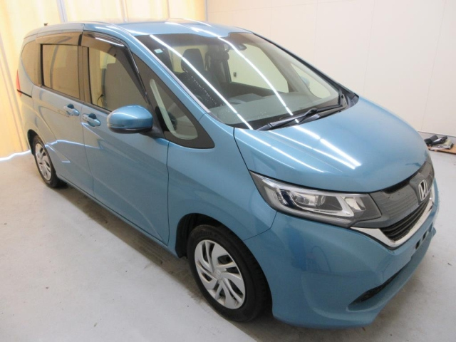 HONDA FREED — фото