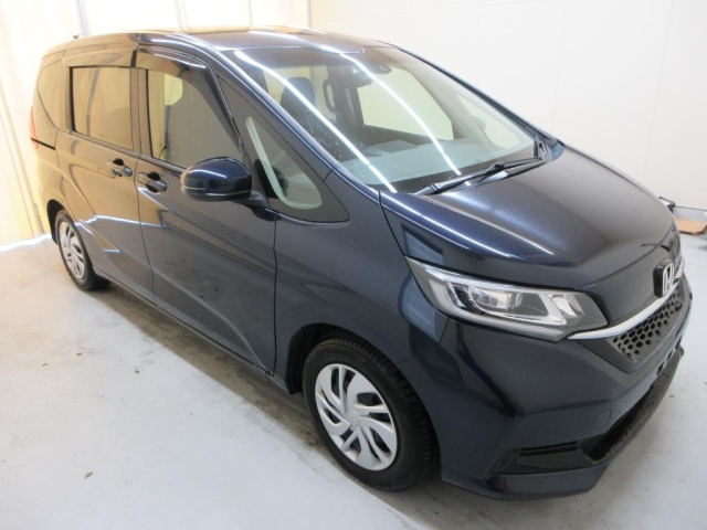 HONDA FREED — фото