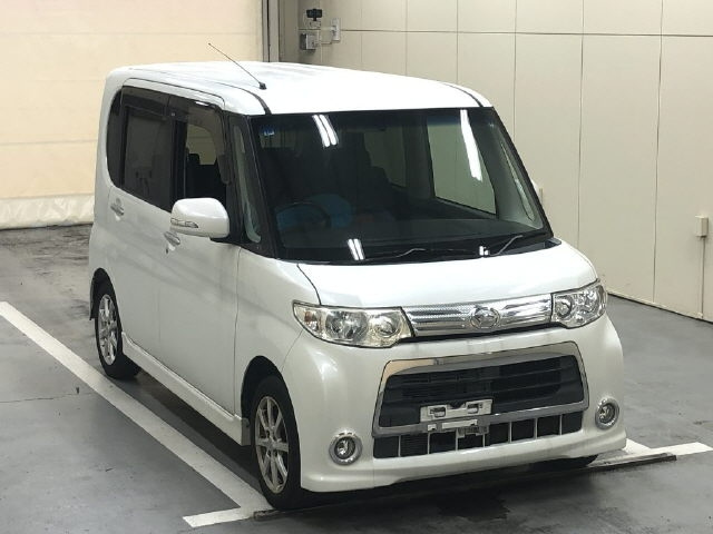 DAIHATSU TANTO — фото