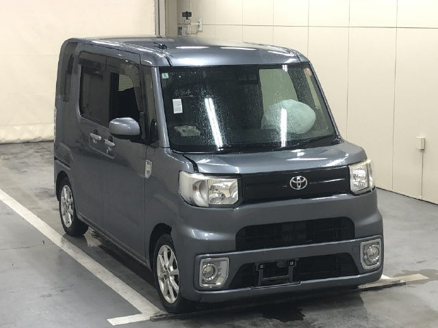 TOYOTA PIXIS — фото
