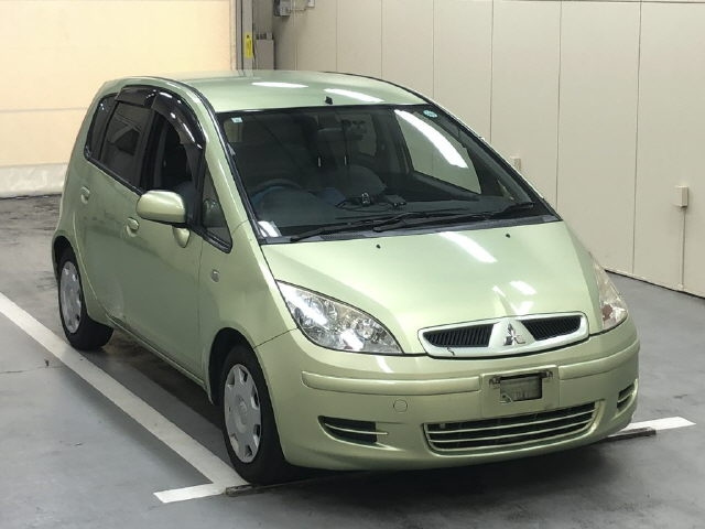 MITSUBISHI COLT — фото