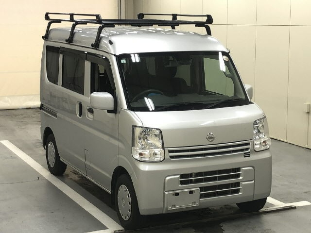 NISSAN CLIPPER VAN