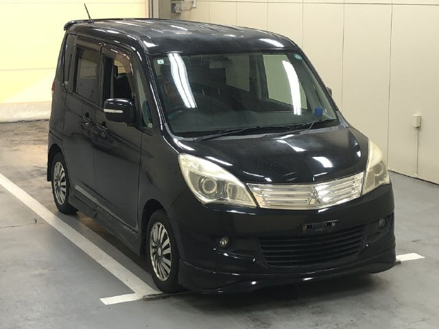 MITSUBISHI DELICA D2