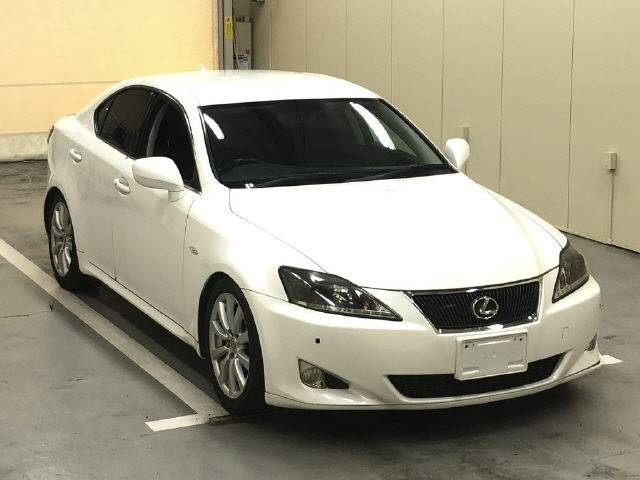 LEXUS IS