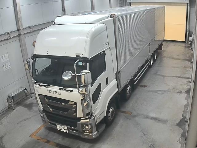 ISUZU TRUCK