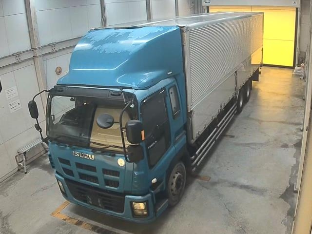 ISUZU TRUCK