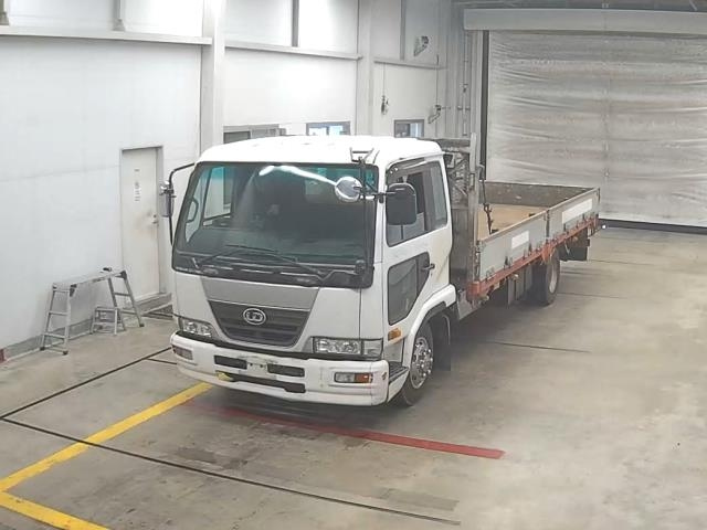 NISSAN CONDOR — фото