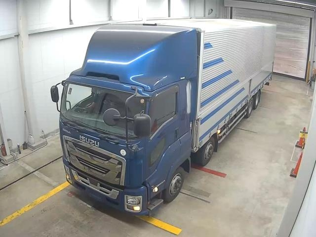 ISUZU TRUCK