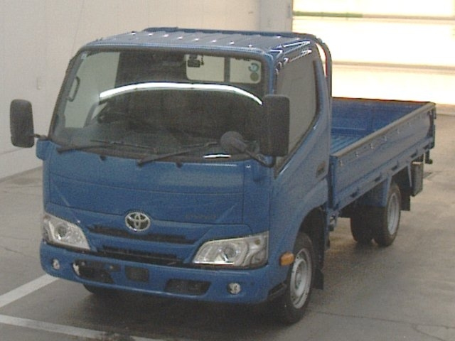 TOYOTA DYNA