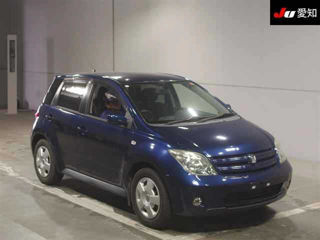 TOYOTA IST