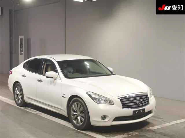 NISSAN FUGA