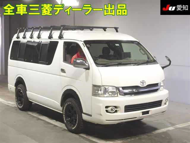 TOYOTA HIACE