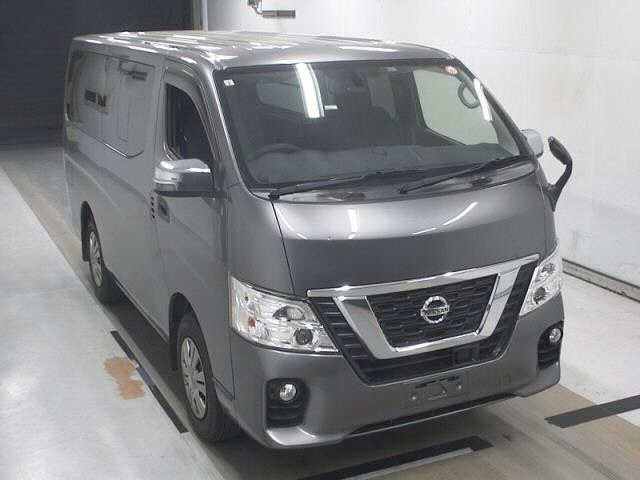 NISSAN CARAVAN — фото